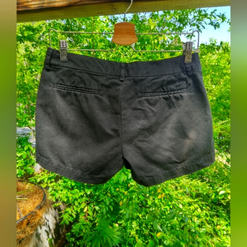 Split Low Rise Shorts - Picture 2 of 3